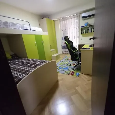 Апартаменти One Happy Place
